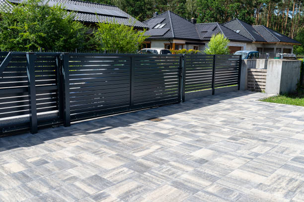 Best Professional Driveway Pavers  in Metamora, IL